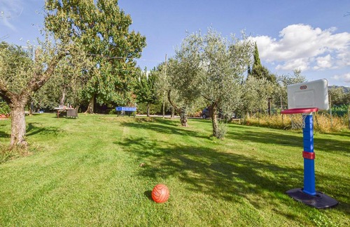 Monteroduni House | Nice home in Isernia IS with WiFi, Private swimming pool and Outdoor swimming pool