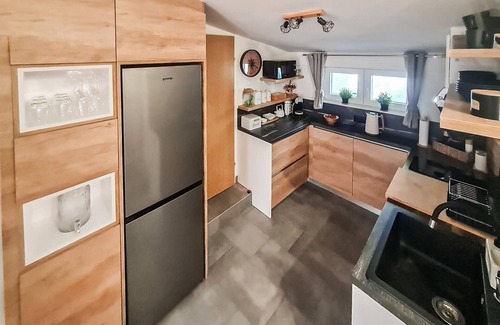 Karlovac House | Nice home in Karlovac with WiFi