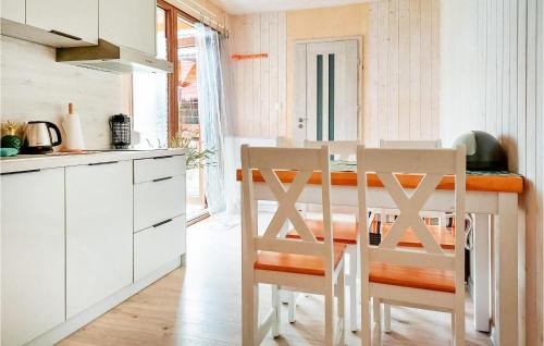 Plesna House | Nice Home In Kladno With Wifi