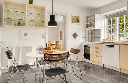 Kvaerndrup House | Nice home in Kværndrup with kitchen