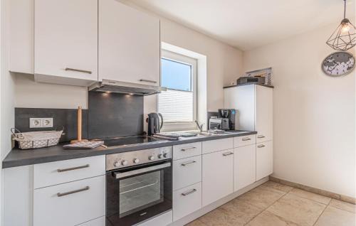 Langenhorn House | Nice Home In Langenhorn With Wifi