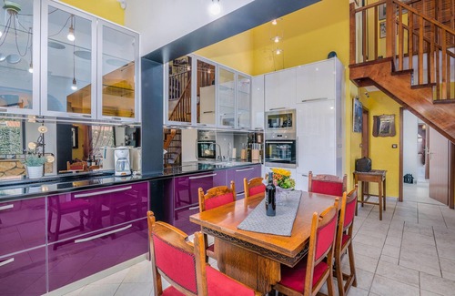 Njivice House | Nice home in Njivice with WiFi