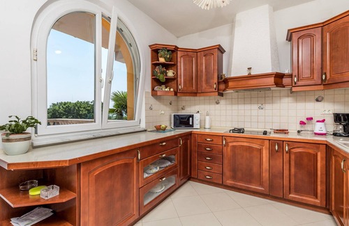 Opric House | Nice home in Opric with WiFi