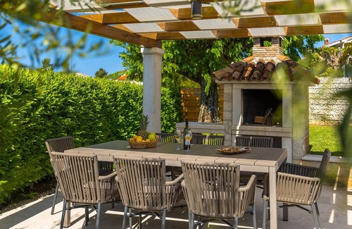 Marasi House | Nice home in Porec with sauna