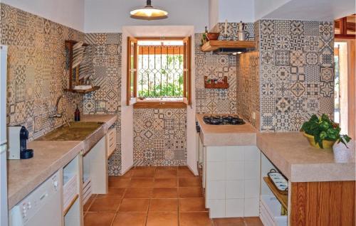 Portol House | Nice Home In Pòrtol With Kitchen