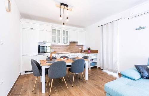 Puljane House | Nice home in Puljane with WiFi