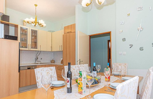 Oklaj House | Nice home in Sedramic with outdoor swimming pool