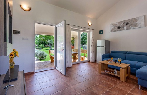 Svetvincenat House | Nice home in Svetvincenat