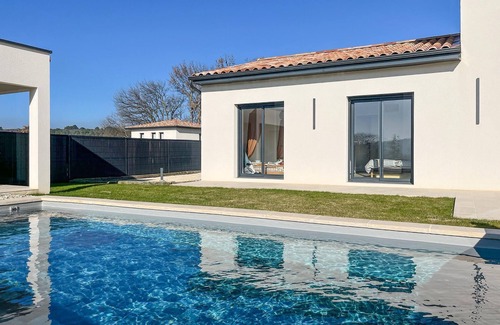 Valaurie House | Nice home in Valaurie