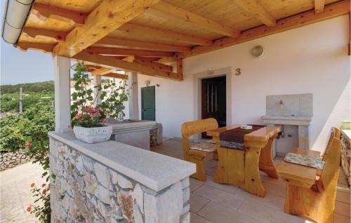 Cres House | Nice Home In Vidovici With Wifi