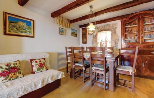 Cres House | Nice Home In Vidovici With Wifi