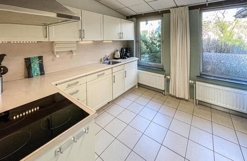 Zuidwolde House | Nice home in Zuidwolde with WiFi