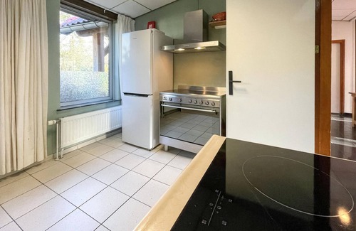 Zuidwolde House | Nice home in Zuidwolde with WiFi