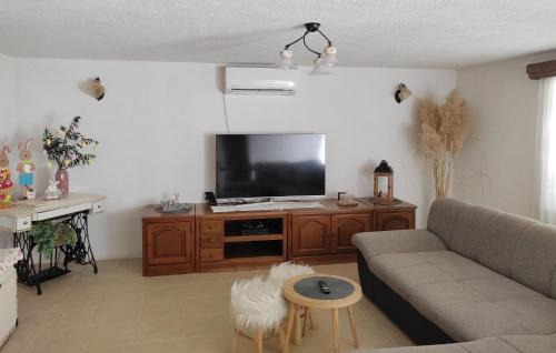 Lika-Senj House | Nice Home In Zuta Lokva With Wifi