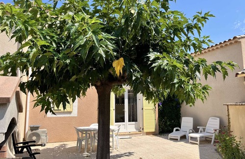 Portiragnes-Plage House | Nice house , 2 bedrooms, airco upstairs, 5 people, spacious terrace south exposed, secured.