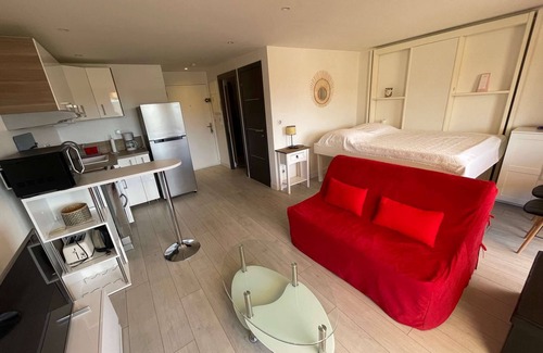 L'Evescat Apartment | Nice modern studio with large terrace of 8m², classified 3 stars