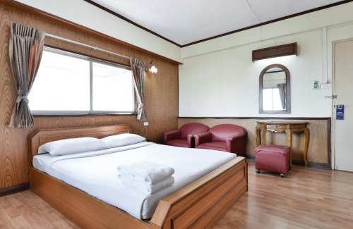 Phaya Thai House | Nice Palace Hotel