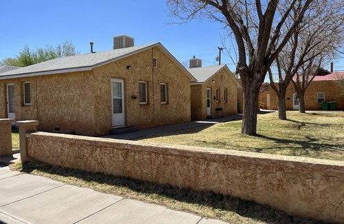 Winslow Apartment | Nice Quite Studio Apartment with Queen Bed, Full kitchen and bath near Down Town