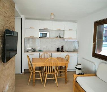 Flumet Apartment | Nice T2 with south facing terrace Flumet