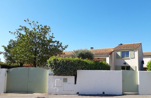 Teyran House | Nice villa with garden