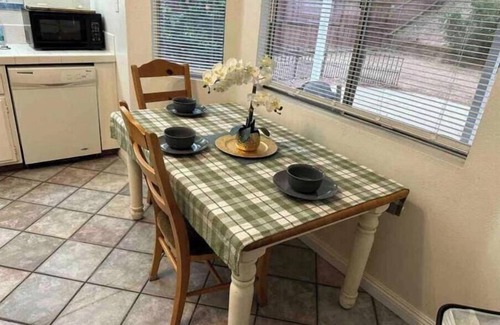 Moreno Valley House | Nicely designed 3 bedrooms near March AF Base.