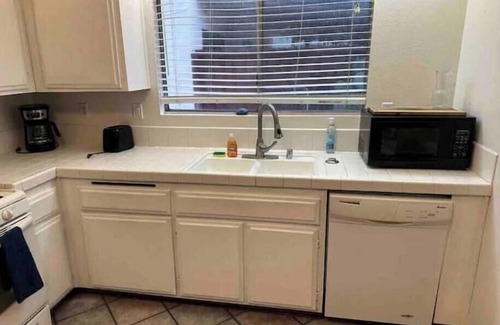 Moreno Valley House | Nicely designed 3 bedrooms near March AF Base.