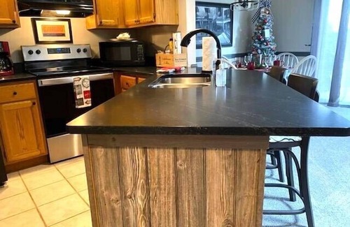 The Galena Territory House | Nicely updated 1 bed-2 bath townhouse in a great location and a beautiful view!