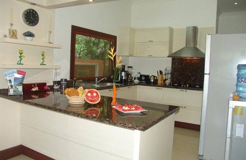 Ban Sakhu Villa | Niche villa on a mountainside with infinity pool