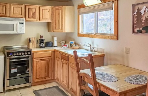 Estes Park Hotel | Nicky's Resort