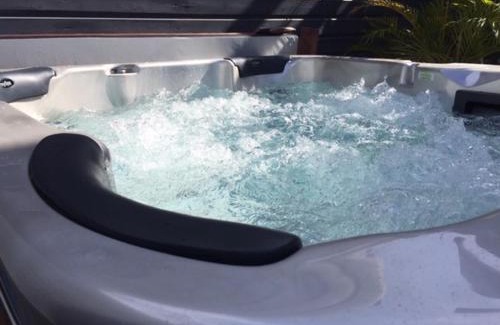 Saint-Andre Apartment | Nicole Résidence avec piscine chauffée & jacuzzi