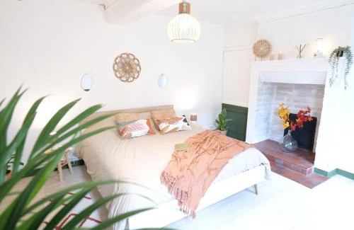 Pont-Audemer Apartment | Nid normand en bâtisse 1620 - Calme & hyper centre