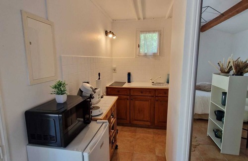 Saint-Paul-en-Foret Apartment | Nid ressourçant foret avec piscine tennis pétanque privatifs