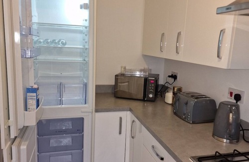 Little Hay House | NightRest Homes Orchid NEC Free Parking 2 Toilets