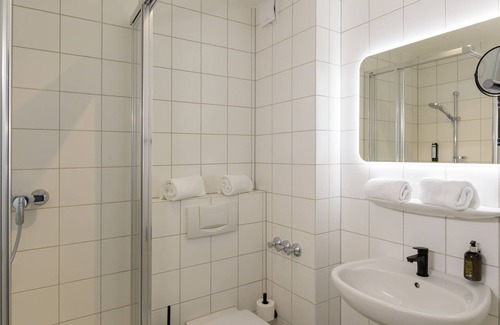 Wiesdorf Hotel | Nikii City Hotel