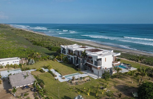 Barra de Colotepec Villa | Niku House: Beachfront Luxury Villa for 12 with Chef, Staff & Ocean Views