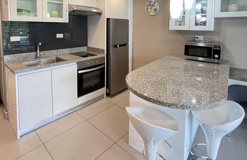 Chang Phueak Apartment | Nimman Studio with FREE Motorbike - Kitchen - View - Chom Doi 1