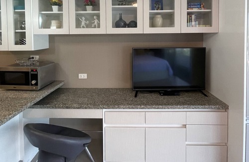 Chang Phueak Apartment | Nimman Studio with FREE Motorbike - Kitchen - View - Chom Doi 1