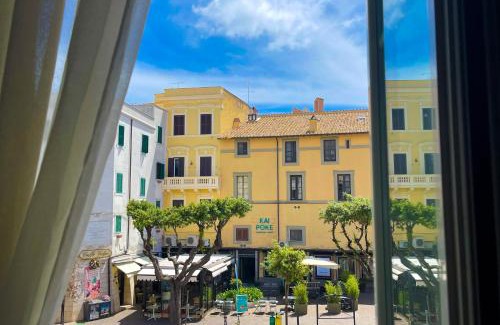 Nettuno Apartment | NIMPHAEA BLUE APARTMENT - Elegant Central Flat, Walk to Beach & Train Station