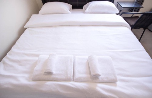 Wat Bowon Niwet House | Nina Guesthouse