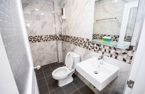 Wat Bowon Niwet House | Nina Guesthouse