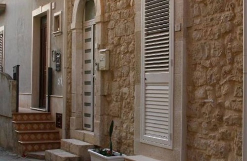 Pozzallo Apartment | Nina's House