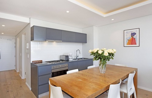 Three Anchor Bay Apartment | Nine On S 3E - One Bedroom Apartment, Sleeps 2
