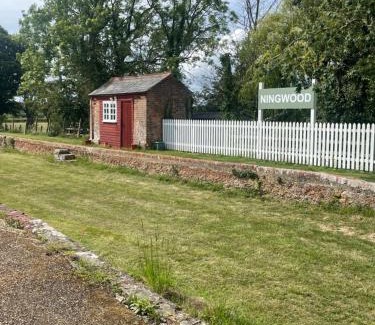 Ningwood Ski Chalet | Ningwood Old Station Chalet Ningwood Isle of Wight