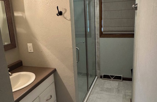 Knox County House | Niobrara private getaway!