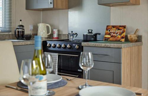 Cayton Bay House | Nirvana Coastal Retreat Holiday Home