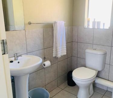Katlehong Apartment | Nkosi's Oasis