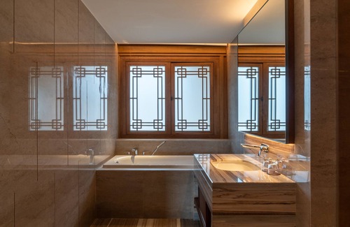 Gucheng Hotel | NMAN QIANXUE CASTLE