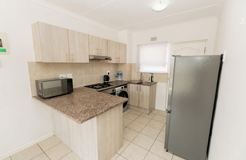 Muizenberg Apartment | nMuizi Hideaway—Your Cozy Beach Escape in Muizenberg