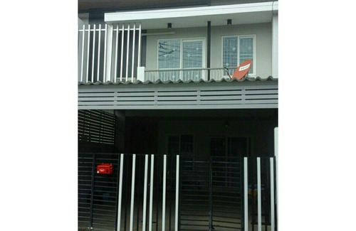 Hai Ya House | NN CHIANGMAI HOUSE 2 storey townhome located near Night Bazar