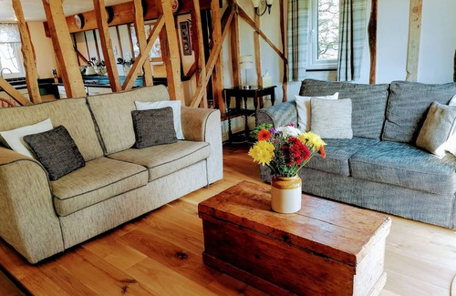 Stowmarket Cottage | No 1 Barn Cottages Sleep 2 (1 Bedroom)